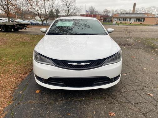 2015 Chrysler 200 S