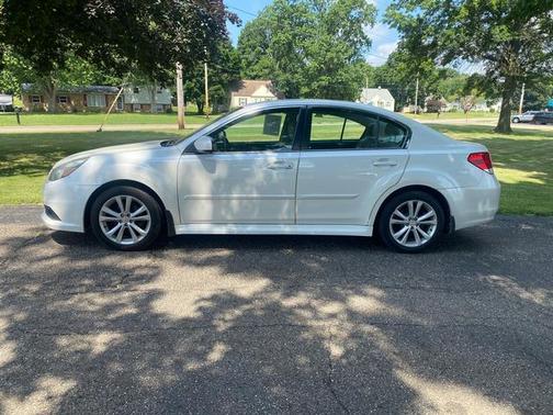 2014 Subaru Legacy 2.5i Premium