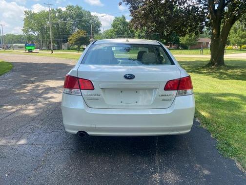 2014 Subaru Legacy 2.5i Premium