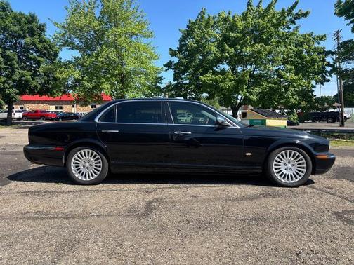 Ebony 2007 Jaguar XJ Vanden Plas