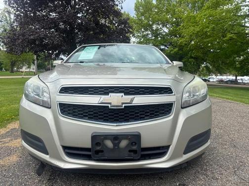 Champagne Silver 2013 Chevrolet Malibu 1LT