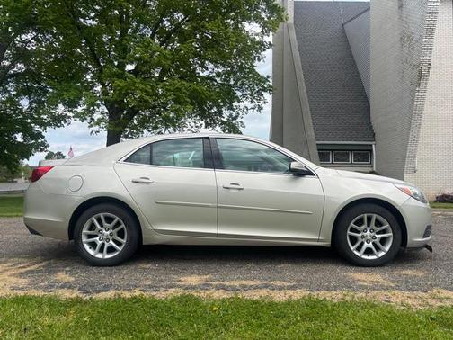 Champagne Silver 2013 Chevrolet Malibu 1LT