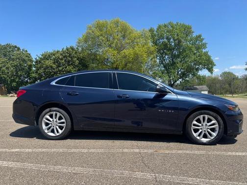 Arctic Blue Metallic 2017 Chevrolet Malibu 1LT