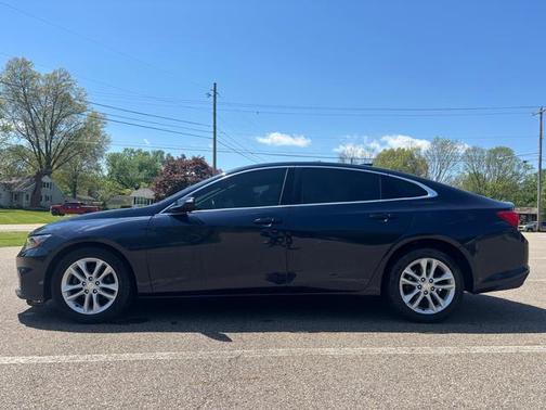 Arctic Blue Metallic 2017 Chevrolet Malibu 1LT