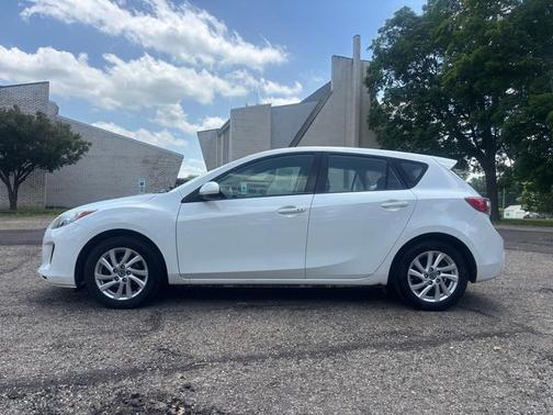 Crystal White Pearl Mica 2013 Mazda Mazda3 i Touring