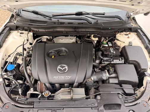 Snowflake White Pearl 2016 Mazda Mazda3 i Grand Touring