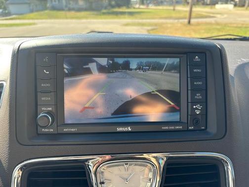 2016 Chrysler Town & Country Limited Platinum