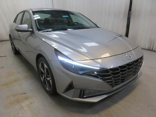 2022 Hyundai ELANTRA Limited