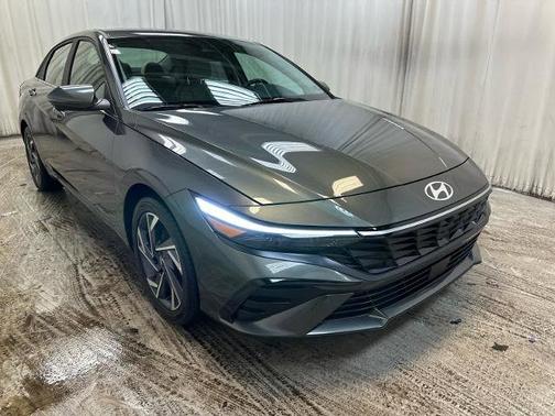 2024 Hyundai ELANTRA Limited