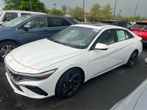 2024 Hyundai ELANTRA SEL