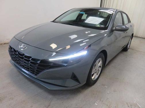 2023 Hyundai ELANTRA SE