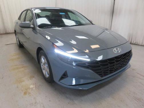 2023 Hyundai ELANTRA SE