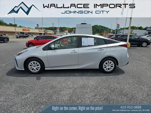 2021 Toyota Prius LE