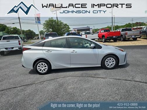 2021 Toyota Prius LE
