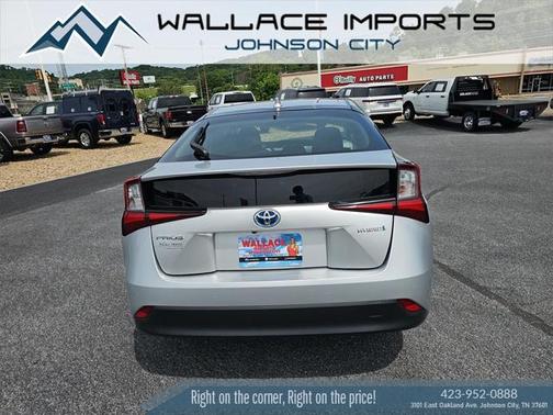 2021 Toyota Prius LE