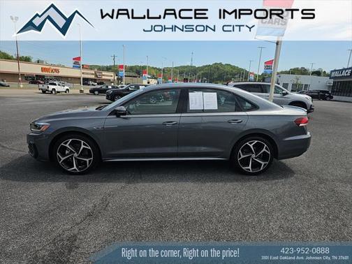 2022 Volkswagen Passat 2.0T R-Line