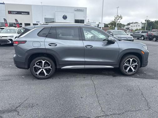 2025 Volkswagen Tiguan 2.0T SE 4MOTION