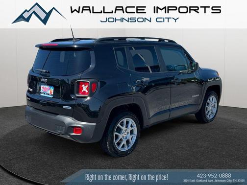 Black Clearcoat 2022 Jeep Renegade Latitude