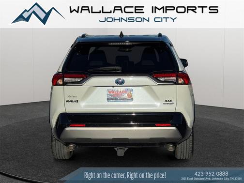 2022 Toyota RAV4 Hybrid SE