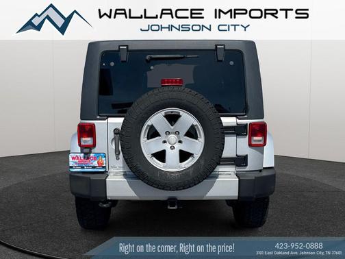 Bright Silver Metallic Clearcoat 2011 Jeep Wrangler Unlimited Sahara