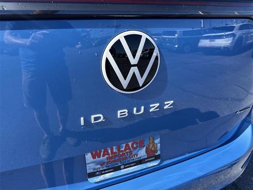 2025 Volkswagen ID. Buzz 1st Edition with 4MOTION