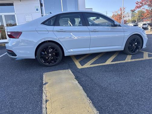 2026 Volkswagen Jetta 1.4T SE