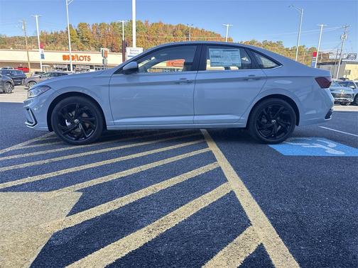 2026 Volkswagen Jetta 1.4T SE