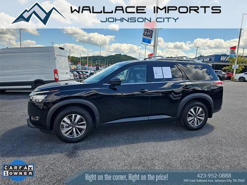 2022 Nissan Pathfinder SL 2WD