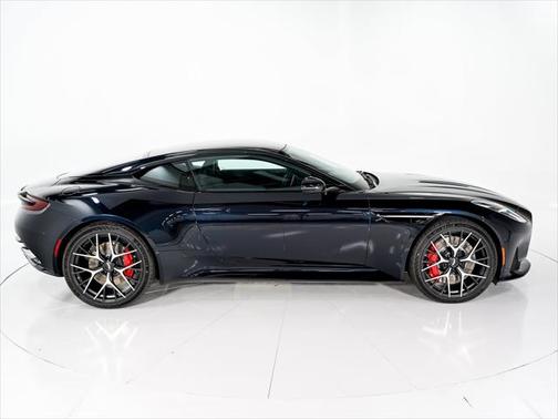 2025 Aston Martin DB12 