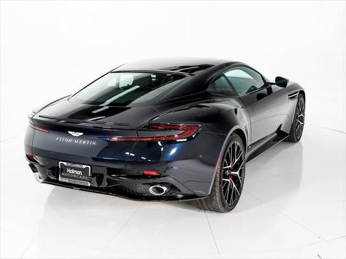 2025 Aston Martin DB12 