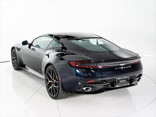 2025 Aston Martin DB12 