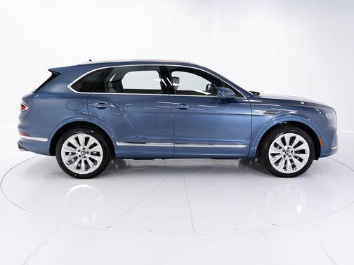 Blue Crystal 2026 Bentley Bentayga Azure