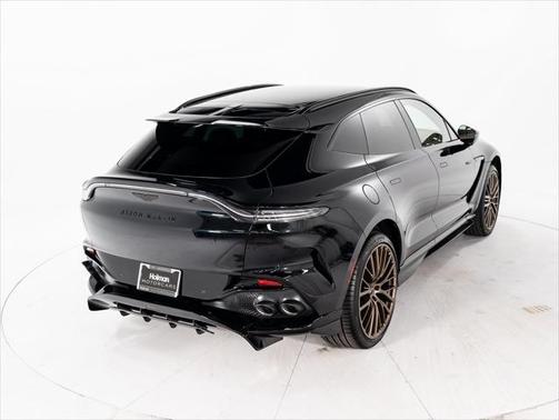 2025 Aston Martin DBX 707
