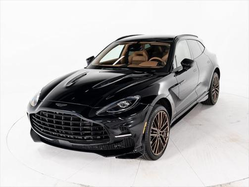 2025 Aston Martin DBX 707
