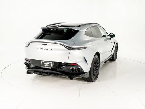 2024 Aston Martin DBX 707
