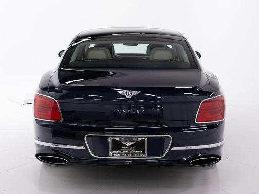 Dark Sapphire 2020 Bentley Flying Spur W12