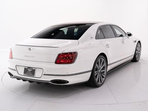 Glacier White 2025 Bentley Flying Spur Speed