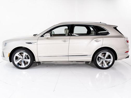 2025 Bentley Bentayga V8