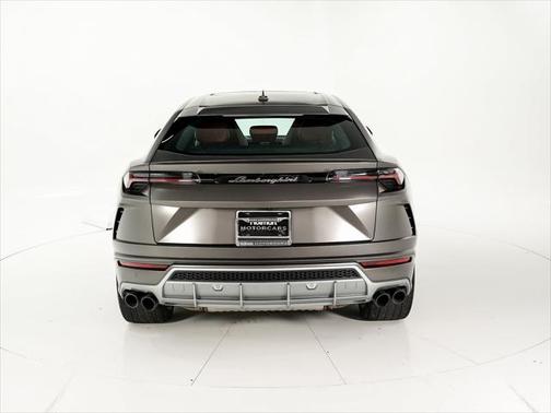 2022 Lamborghini Urus