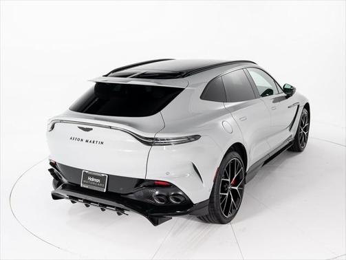 2025 Aston Martin DBX 707