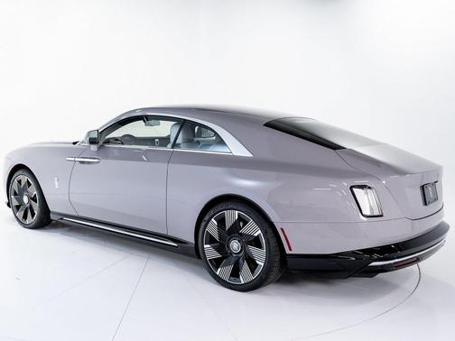 2024 Rolls-Royce Spectre 