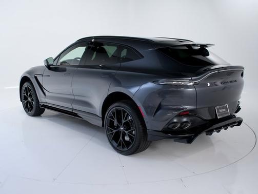 2025 Aston Martin DBX 707