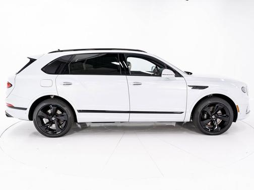 2023 Bentley Bentayga V8