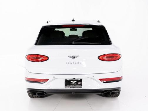 2023 Bentley Bentayga V8