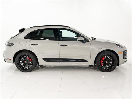 2025 Porsche Macan GTS