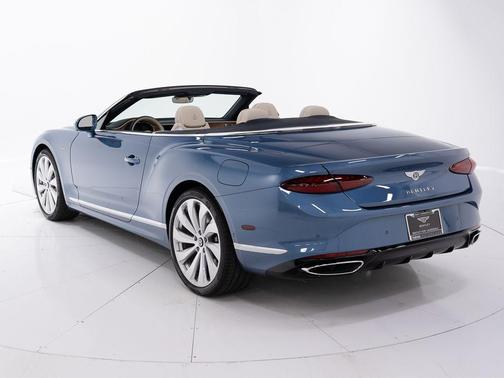 Portofino 2026 Bentley Continental GT Base