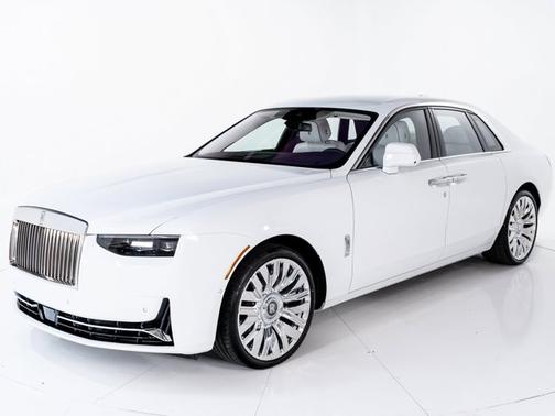 2025 Rolls-Royce Ghost 