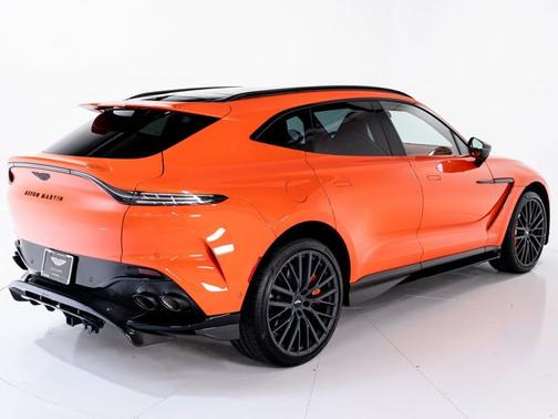 2025 Aston Martin DBX 707