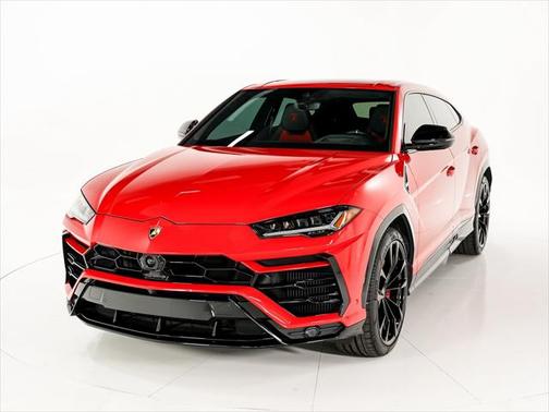 2022 Lamborghini Urus Graphite Capsule