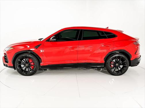 2022 Lamborghini Urus Graphite Capsule